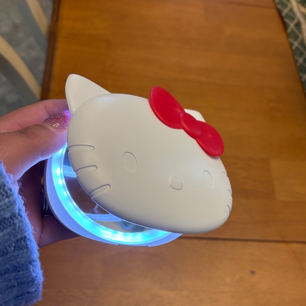 Hello Kitty Compact LED Lighted Mirror